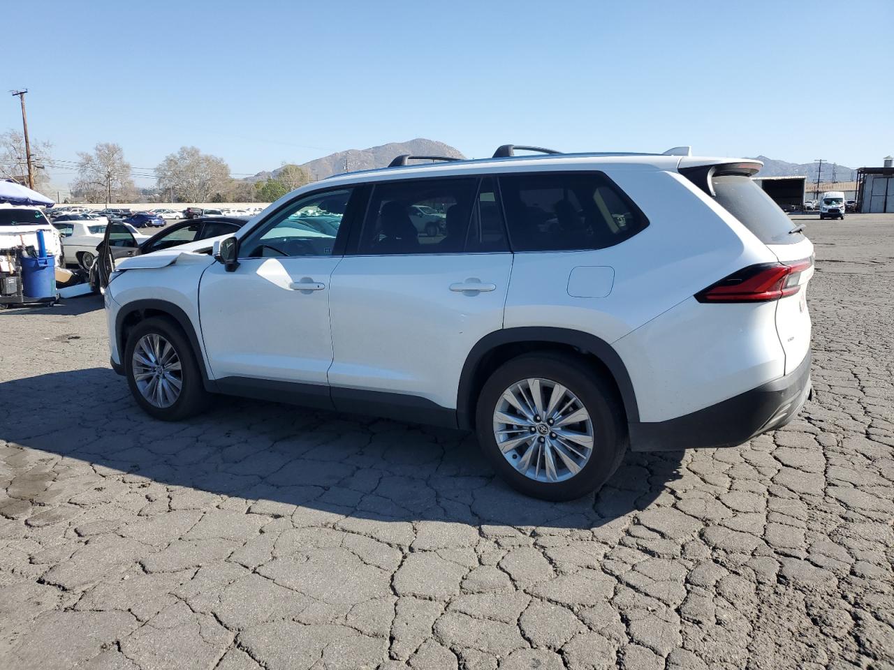 2024 TOYOTA GRAND HIGHLANDER XLE VIN:5TDAAAB52RS063837