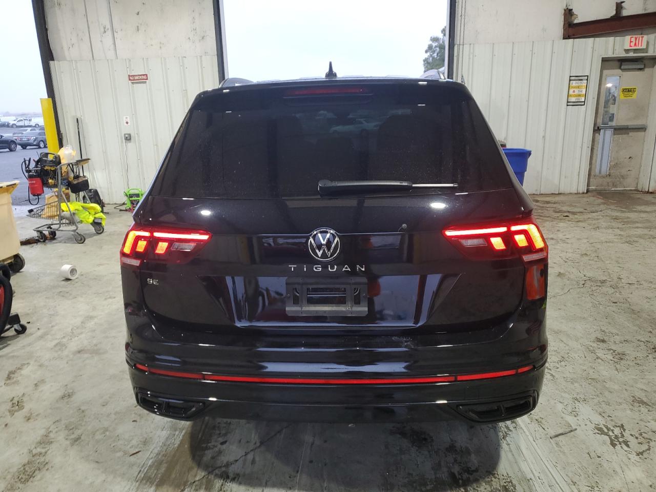 2022 VOLKSWAGEN TIGUAN SE R-LINE BLACK VIN:3VVCB7AX5NM093647