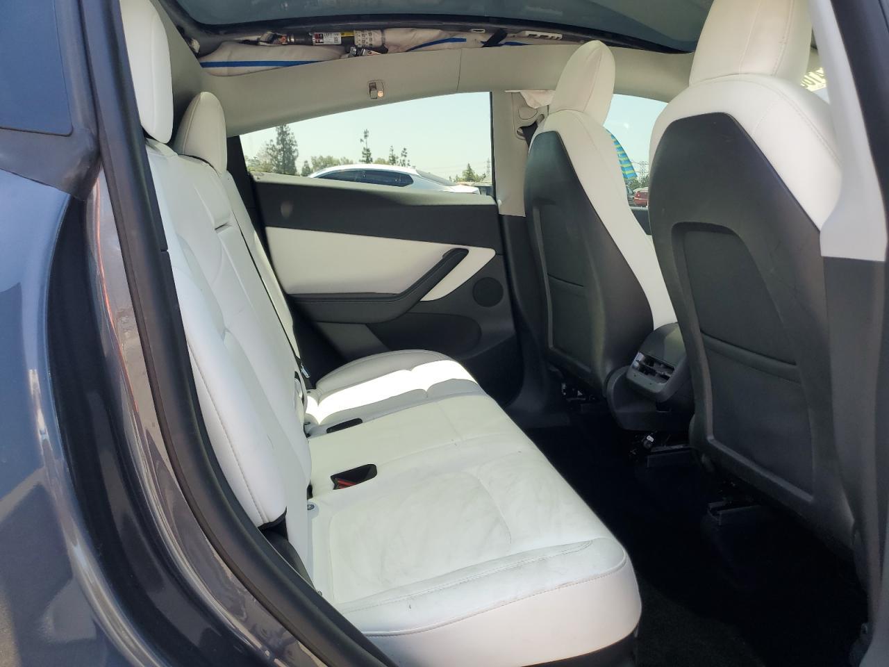 2022 TESLA MODEL Y  VIN:7SAYGDEF4NF311770