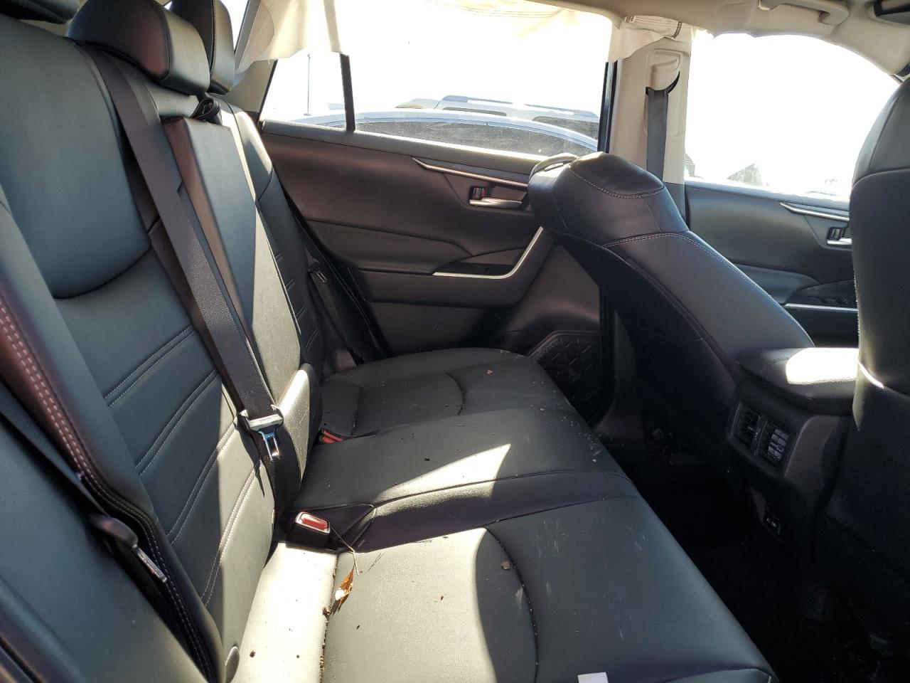 2022 TOYOTA RAV4 XLE PREMIUM VIN:2T3A1RFV0NC284338