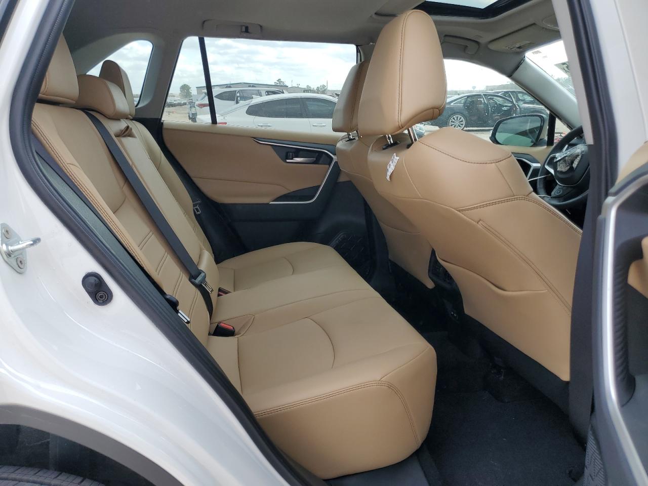 2024 TOYOTA RAV4 XLE PREMIUM VIN:2T3C1RFV3RW352290