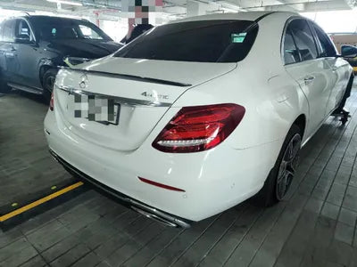 2018 Mercedes-Benz E 300 VIN: