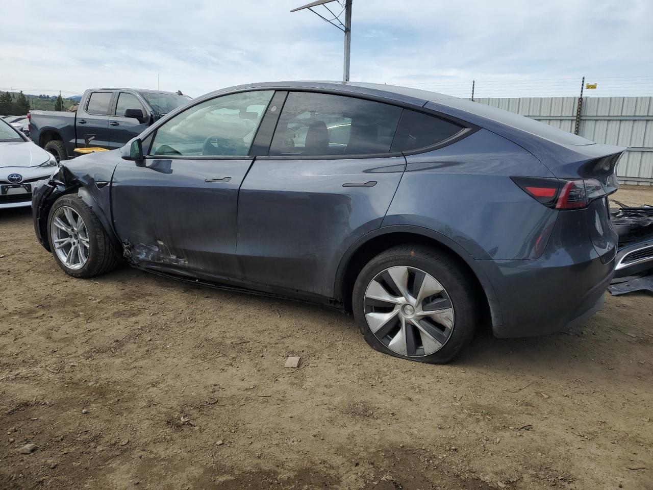2023 TESLA MODEL Y  VIN:7SAYGDEE2PF824672