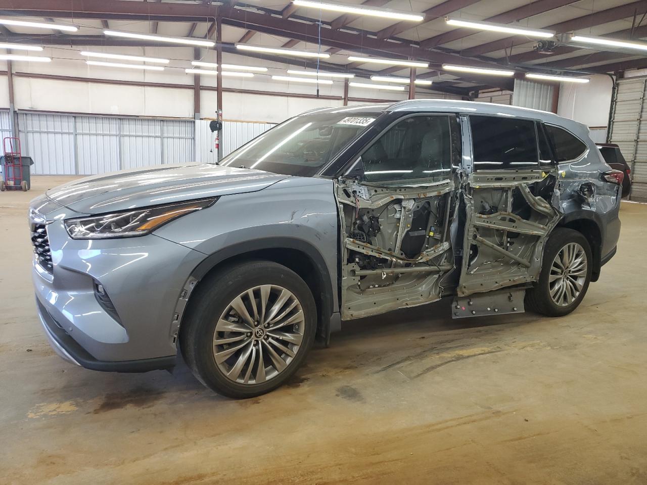 2022 TOYOTA HIGHLANDER PLATINUM VIN:5TDFZRBH5NS255058