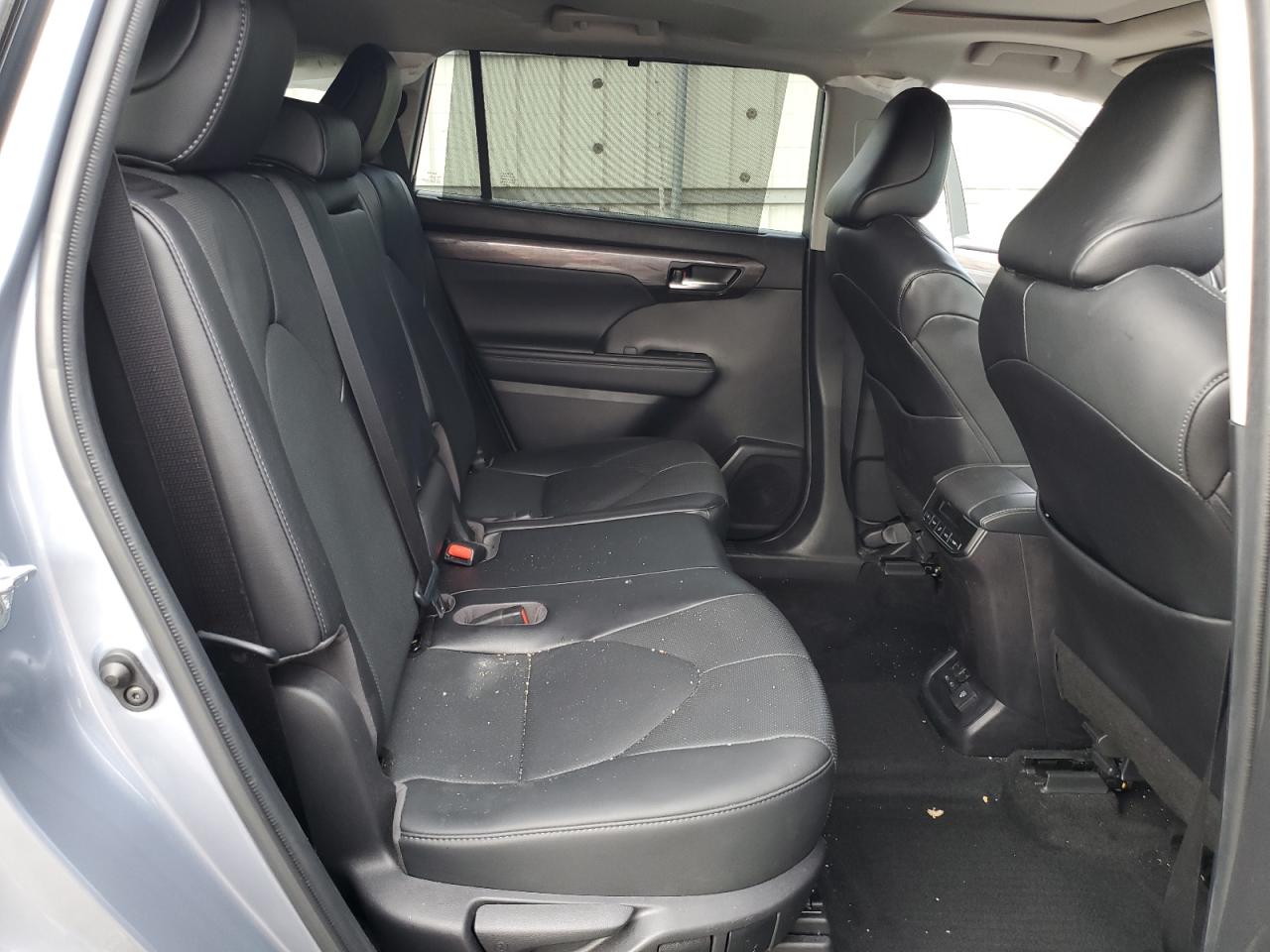 2022 TOYOTA HIGHLANDER LIMITED VIN:5TDDZRBH8NS183652
