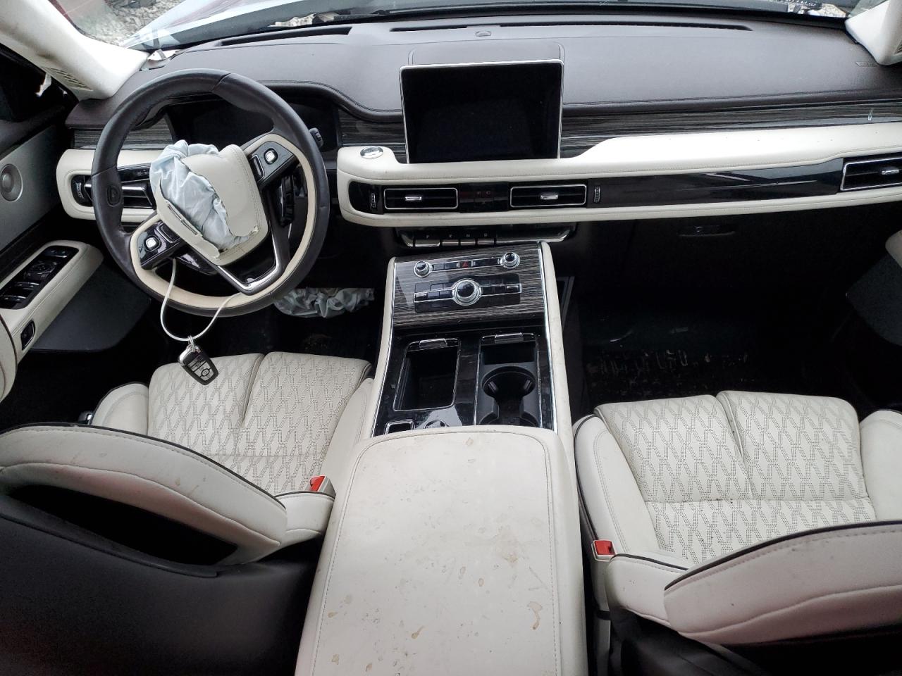 2022 LINCOLN AVIATOR BLACK LABEL VIN:5LM5J9XC1NGL00001