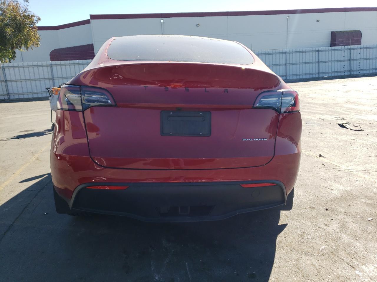 2024 TESLA MODEL Y  VIN:7SAYGDEE5RF005240