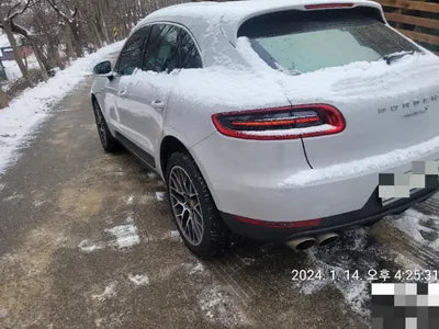 2015 Porsche Macan VIN: