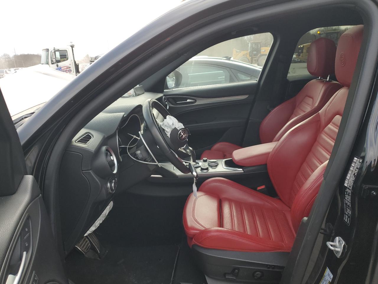 2022 ALFA ROMEO STELVIO TI VIN:ZASPAKBN8N7D26442