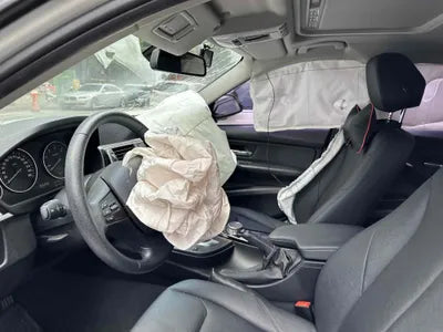 2016 BMW 320 WBA8C5104GK641069 VIN:WBA8C5104GK641069