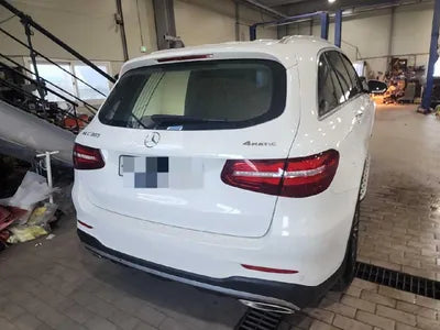 2019 Mercedes-Benz GLC 300 VIN: