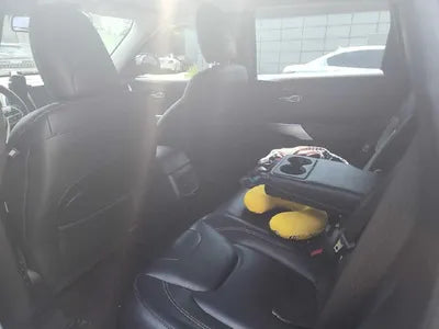 2017 Jeep Cherokee VIN: