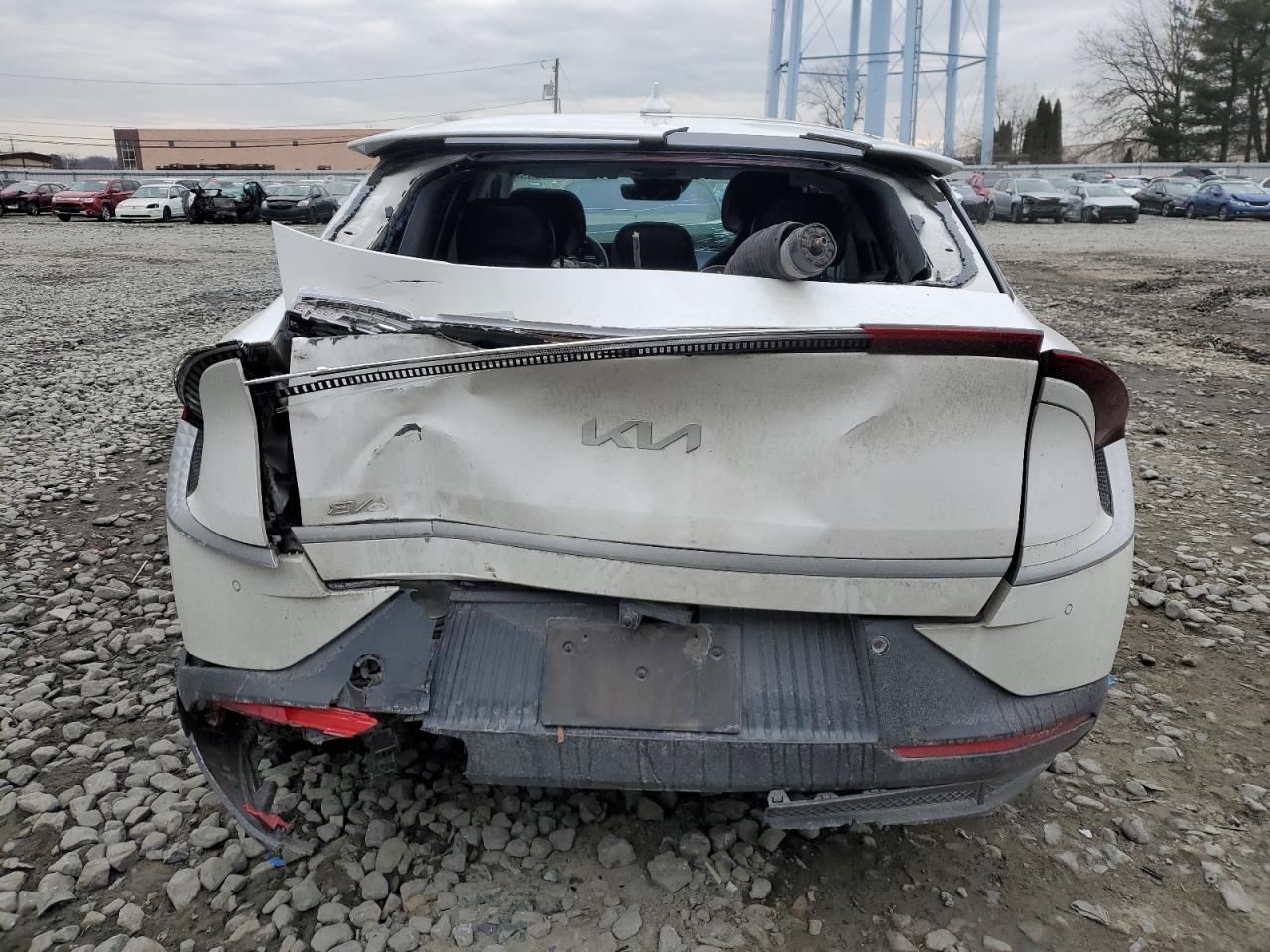 2022 KIA EV6 LIGHT VIN:KNDC34LB6N5043275