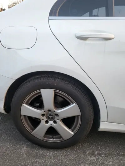 2018 Mercedes-Benz C 200 WDDWF4CB0JF709075 VIN:WDDWF4CB0JF709075