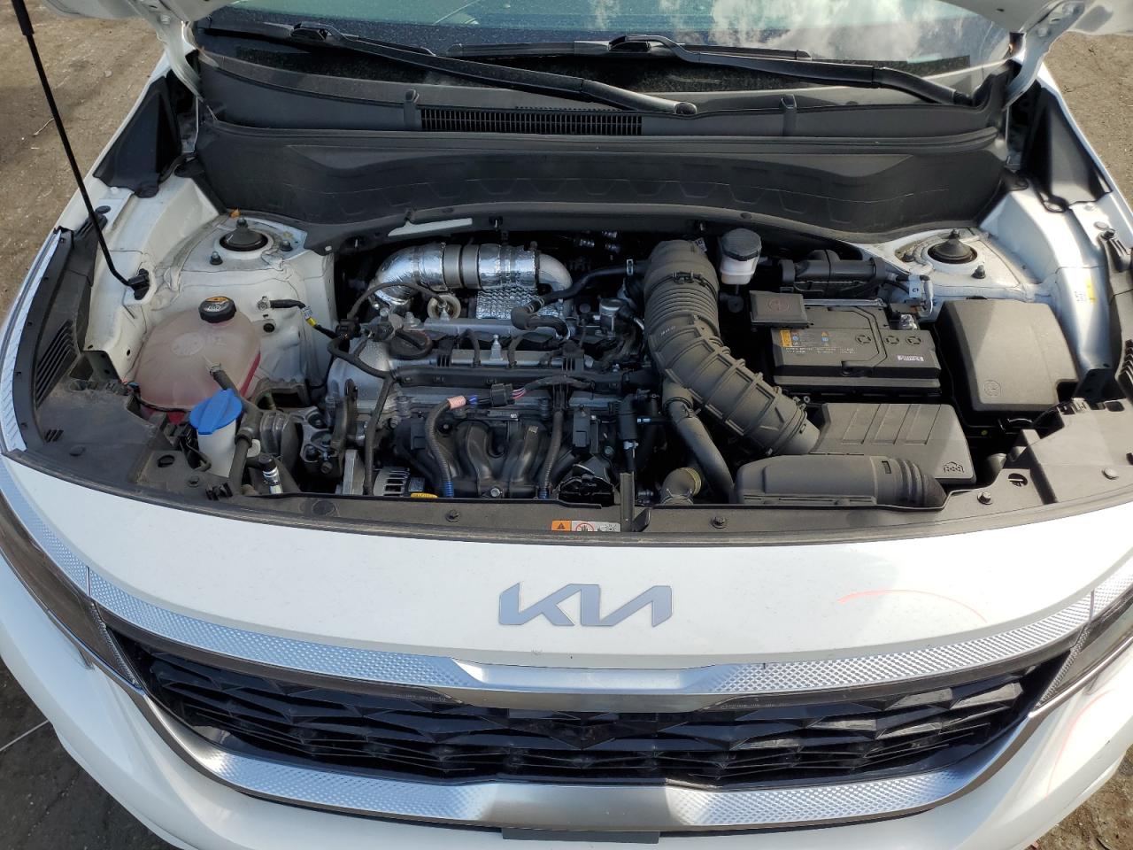 2023 KIA SELTOS SX VIN:KNDETCA22P7420701