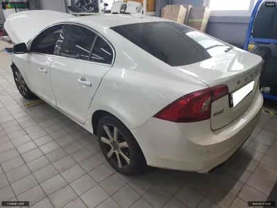 2018 Volvo S60 YV1FS79B0J2468064 VIN:YV1FS79B0J2468064