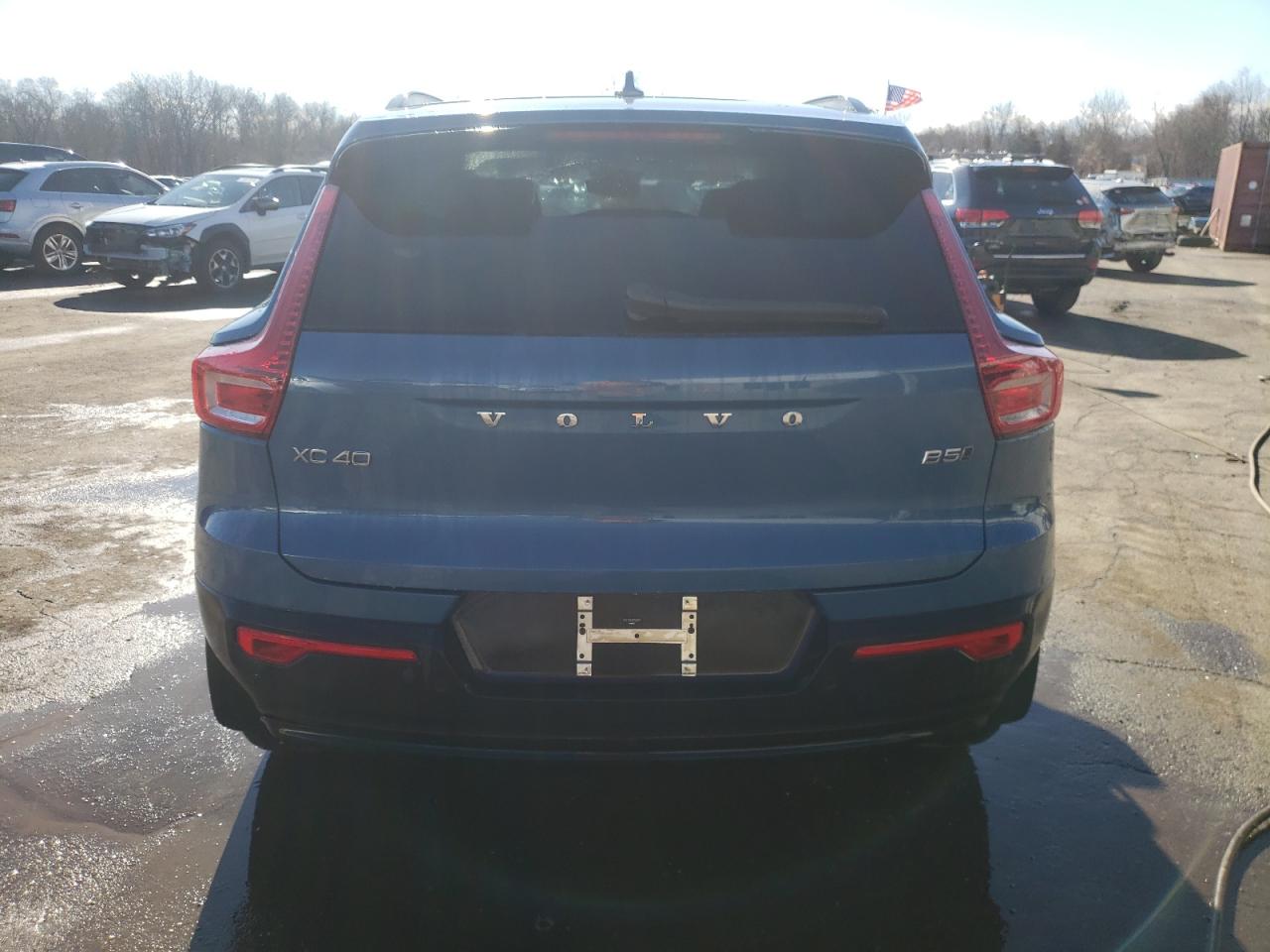 2024 VOLVO XC40 CORE VIN:YV4L12UK3R2208017