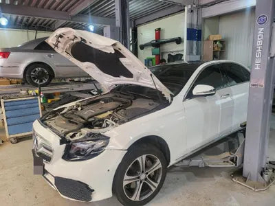 2016 Mercedes-Benz E 300 VIN: