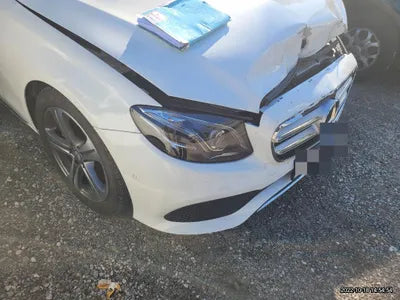 2016 Mercedes-Benz E 300 VIN: