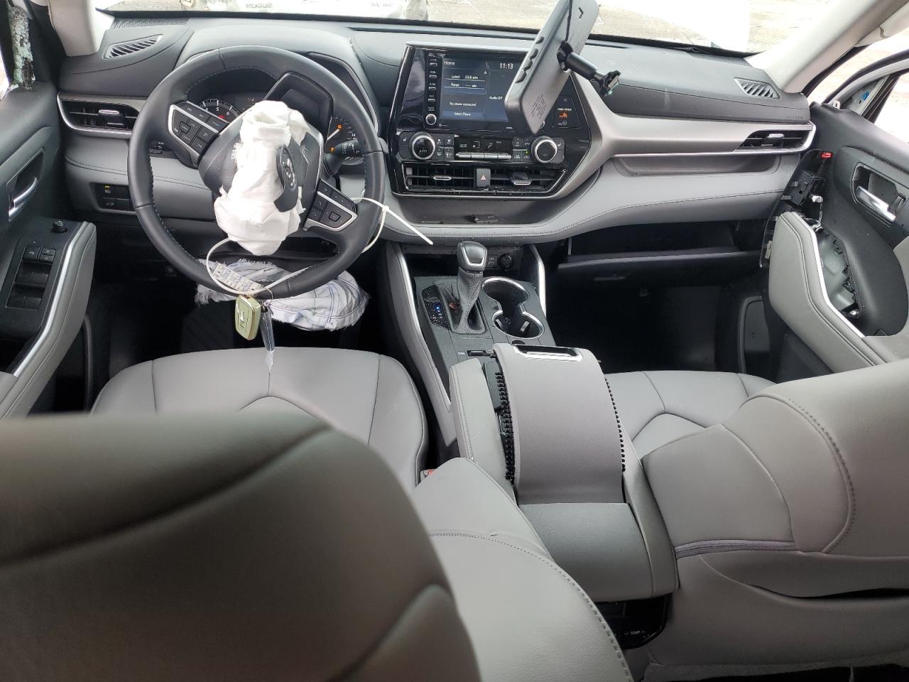 2022 TOYOTA HIGHLANDER XLE VIN:5TDGZRAH2NS559843