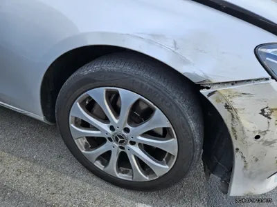 2018 Mercedes-Benz E 300 WDDZF4KB9KA528991 VIN:WDDZF4KB9KA528991