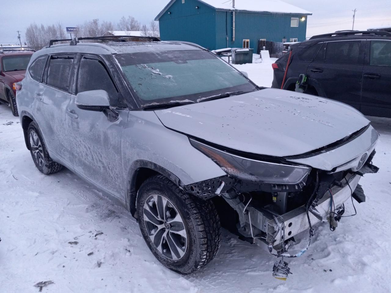 2022 TOYOTA HIGHLANDER XLE VIN:5TDHZRBHXNS581222