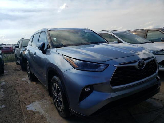 2021 TOYOTA HIGHLANDER XLE VIN: 5TDGZRBH3MS060885