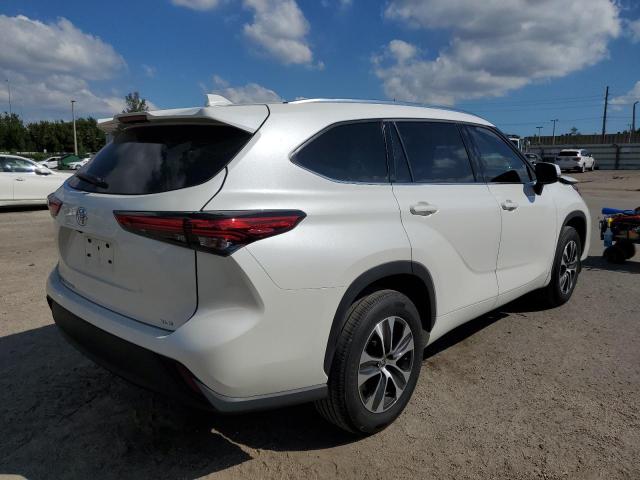 2021 TOYOTA HIGHLANDER XLE VIN: 5TDGZRAH3MS523481