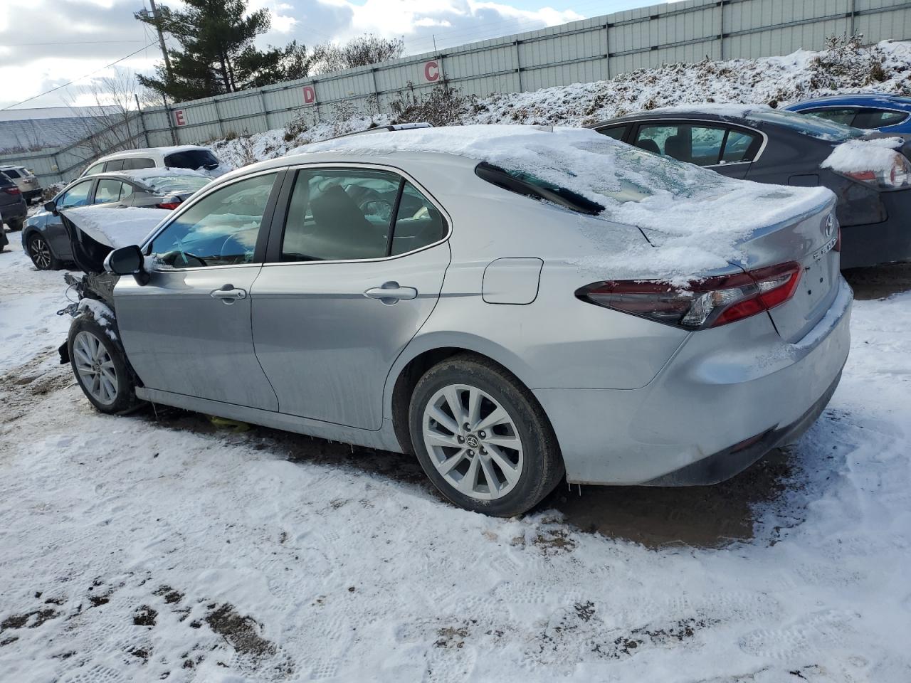 2022 TOYOTA CAMRY LE VIN:4T1R11AK6NU704399