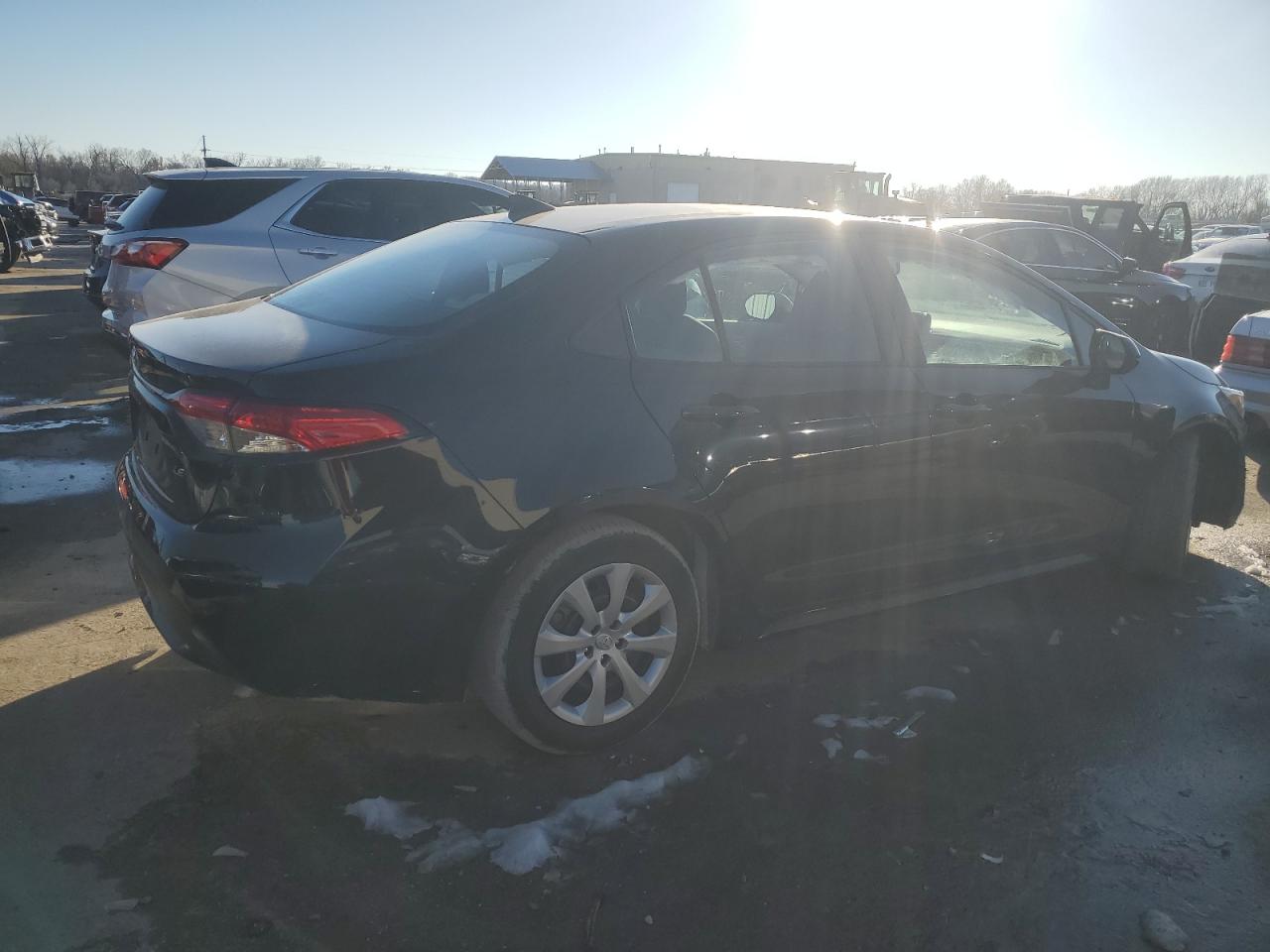 2022 TOYOTA COROLLA LE VIN:5YFEPMAE5NP281566