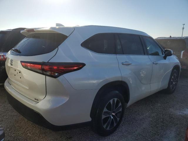 2021 TOYOTA HIGHLANDER XLE VIN: 5TDGZRAH0MS044886