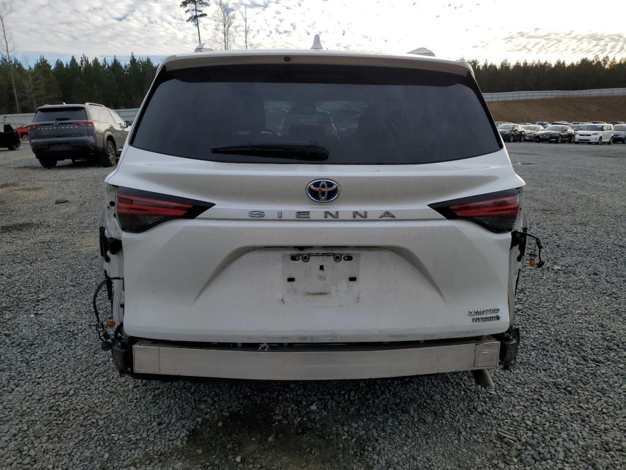2022 TOYOTA SIENNA LIMITED VIN:5TDZRKEC9NS077837