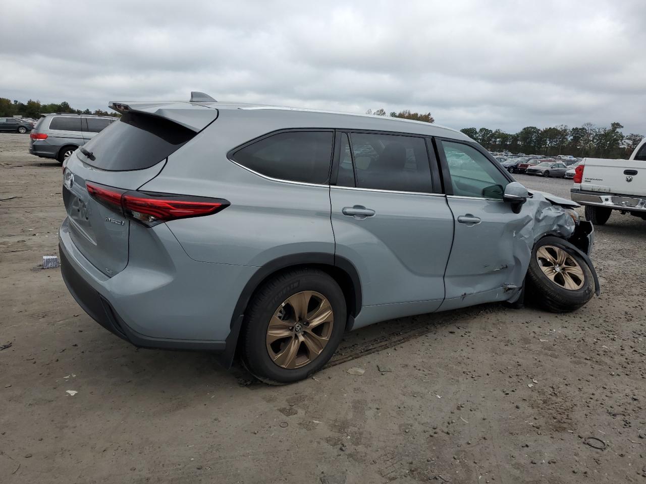 2022 TOYOTA HIGHLANDER HYBRID XLE VIN:5TDABRCH5NS544888