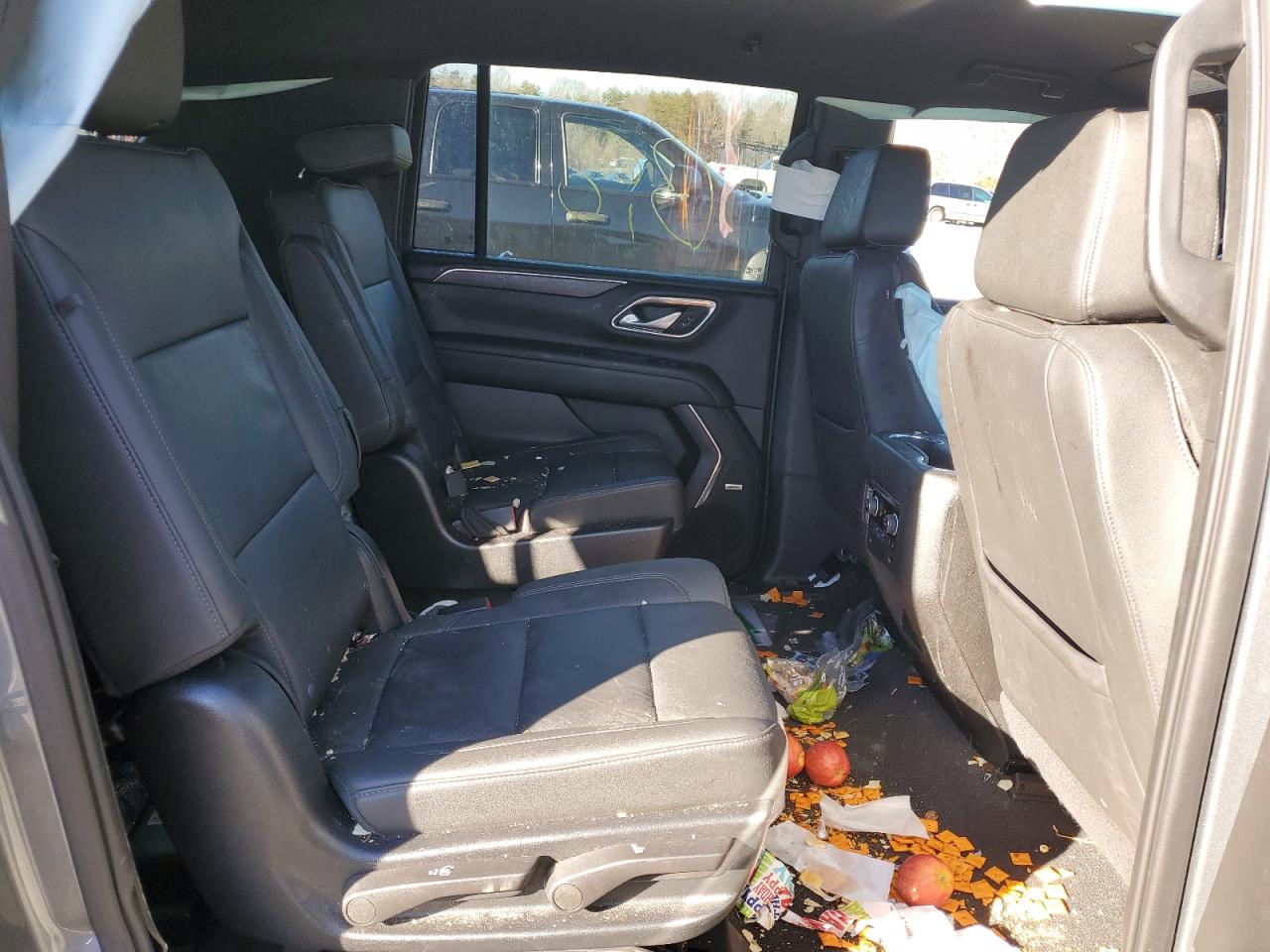 2022 CHEVROLET SUBURBAN K1500 LT VIN:1GNSKCKD1NR329482