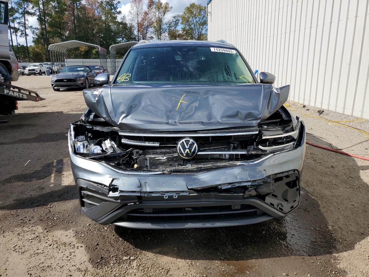 2022 VOLKSWAGEN TIGUAN SE VIN:3VV3B7AX3NM048299