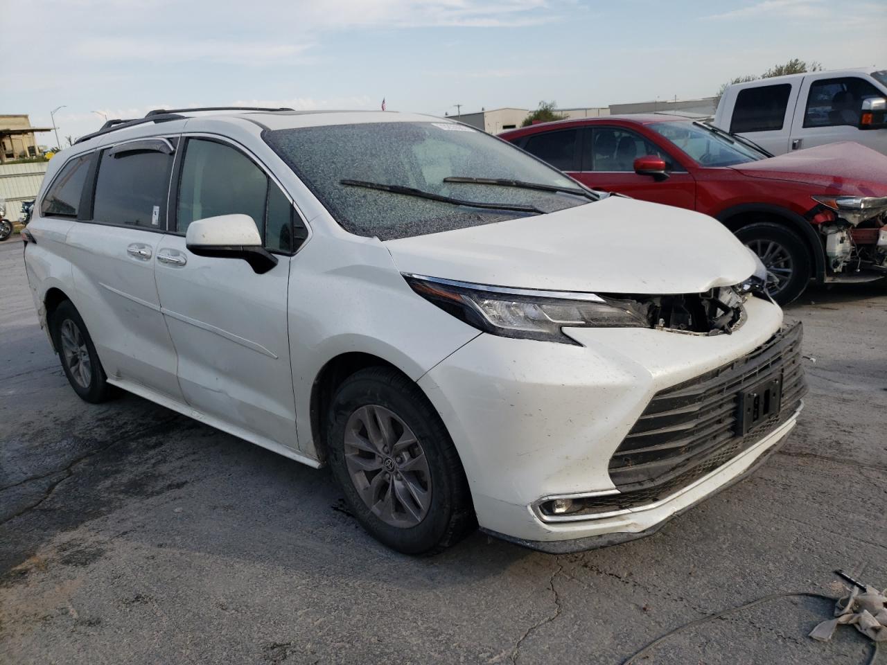 2022 TOYOTA SIENNA XLE VIN:5TDYSKFC9NS043122