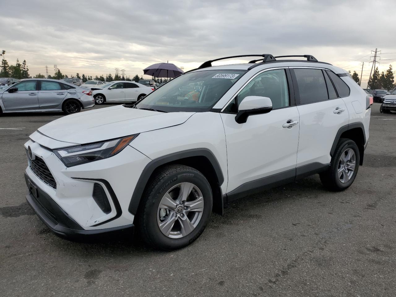 2024 TOYOTA RAV4 XLE VIN:2T3W1RFV0RW304680