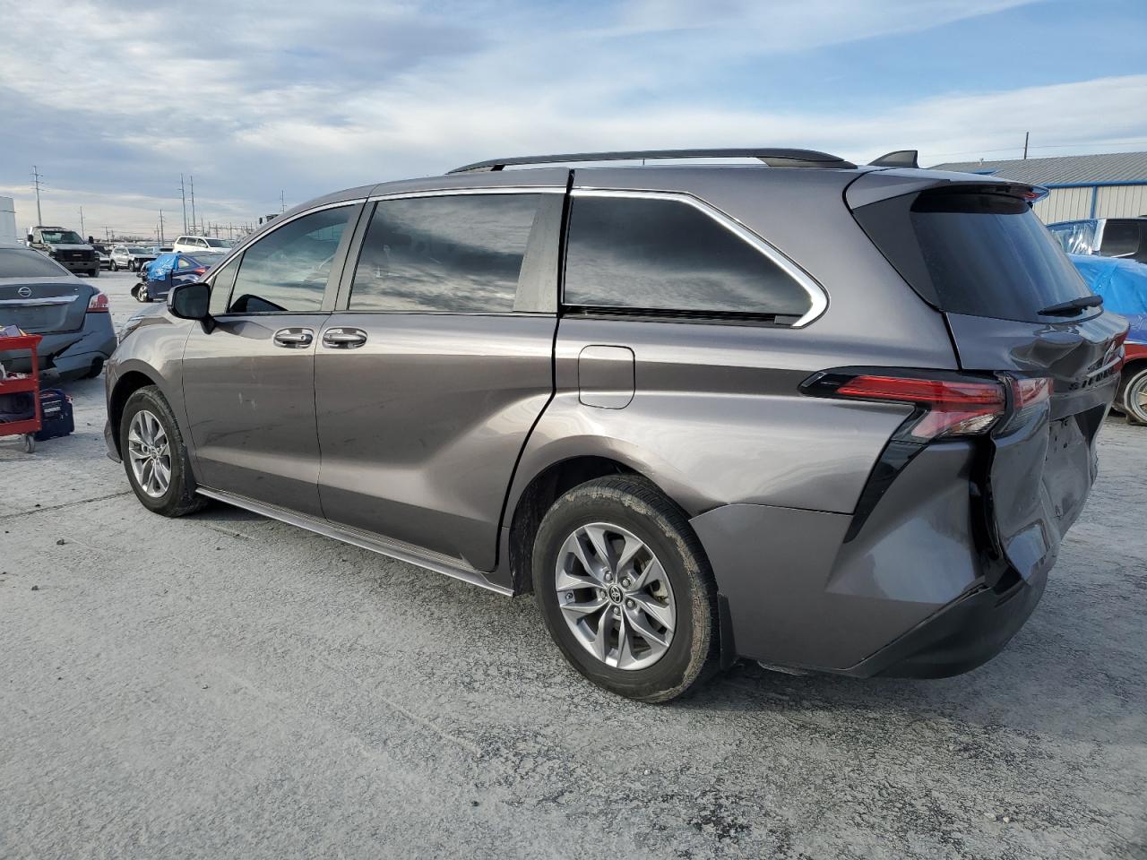 2022 TOYOTA SIENNA LE VIN:5TDKRKEC7NS079913