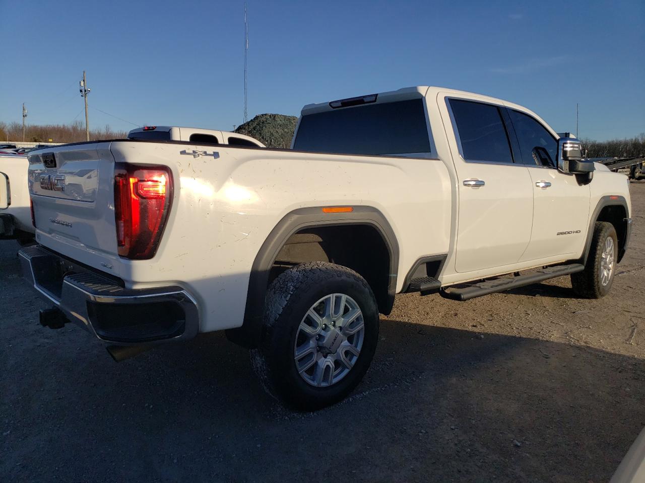 2022 GMC SIERRA K2500 SLT VIN:1GT49NE71NF196027
