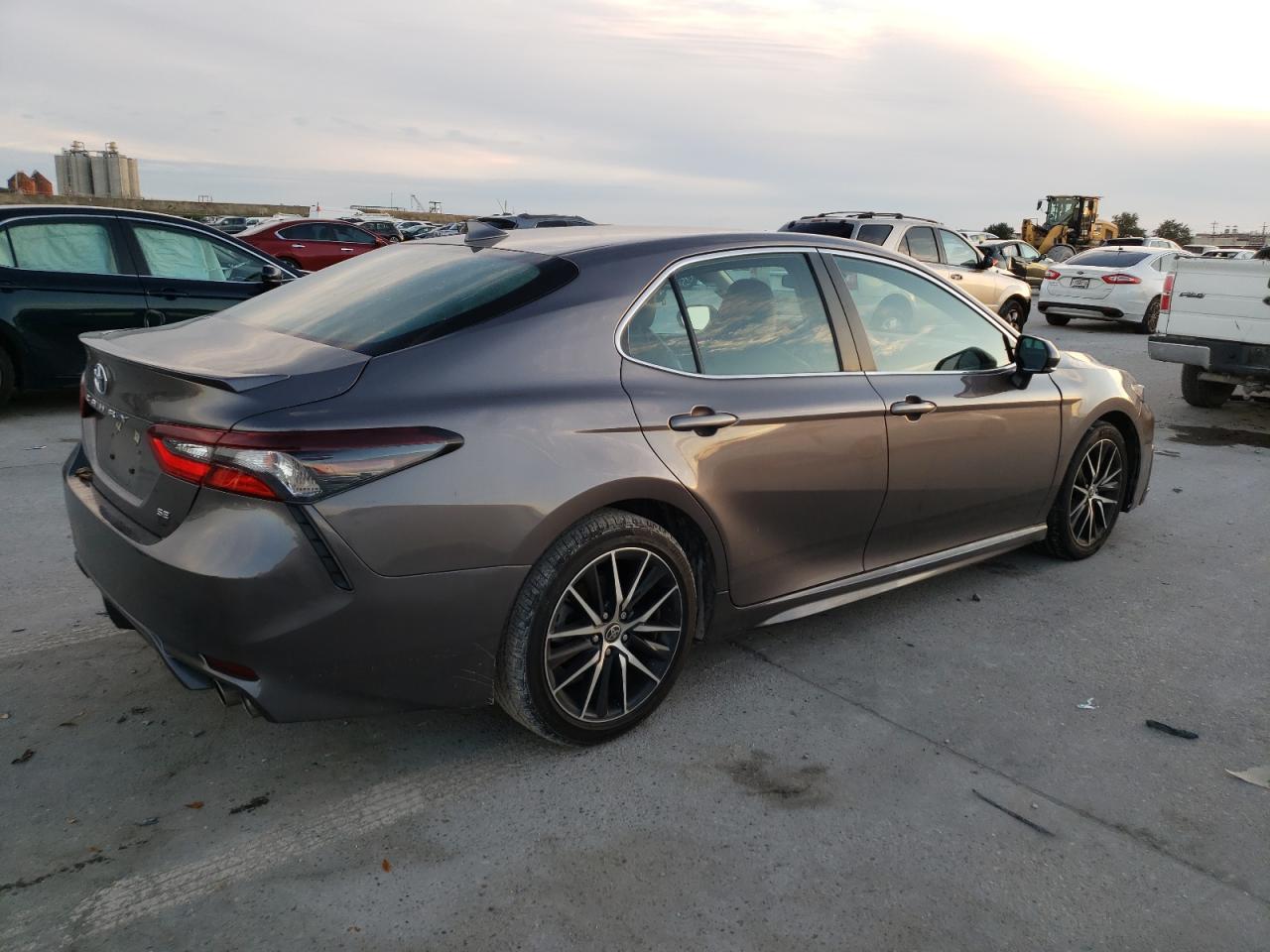 2022 TOYOTA CAMRY SE VIN:4T1G11AK1NU667530