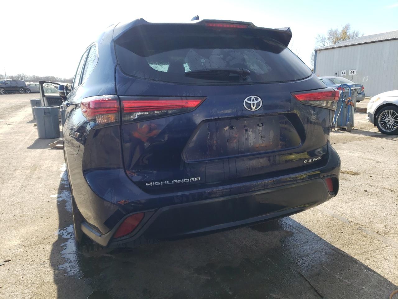 2022 TOYOTA HIGHLANDER XLE VIN:5TDGZRBH1NS579547