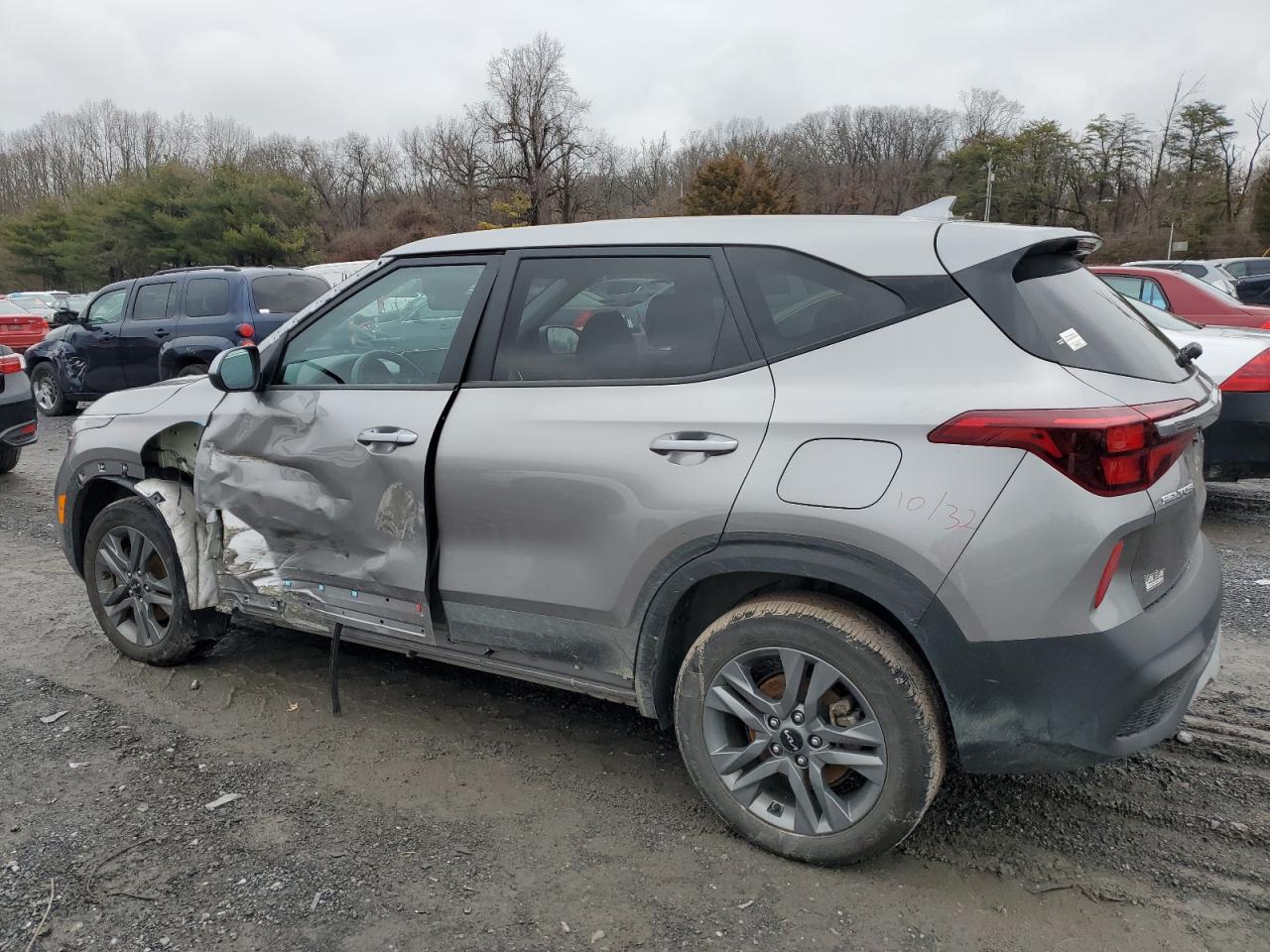 2022 KIA SELTOS LX VIN:KNDEPCAA6N7337734