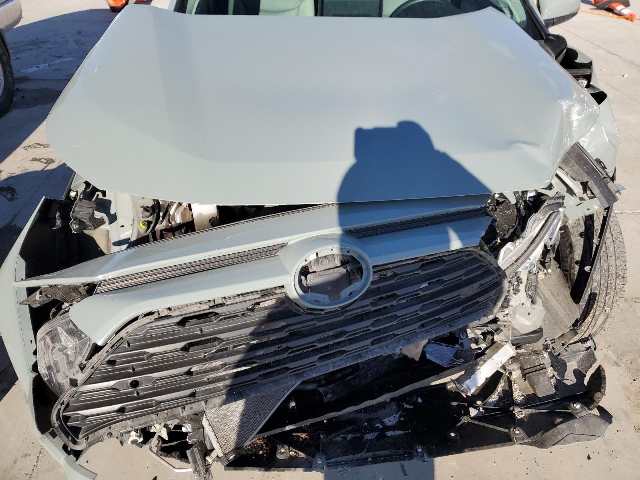 2022 TOYOTA RAV4 XLE PREMIUM VIN:JTMB6RFVXND521421