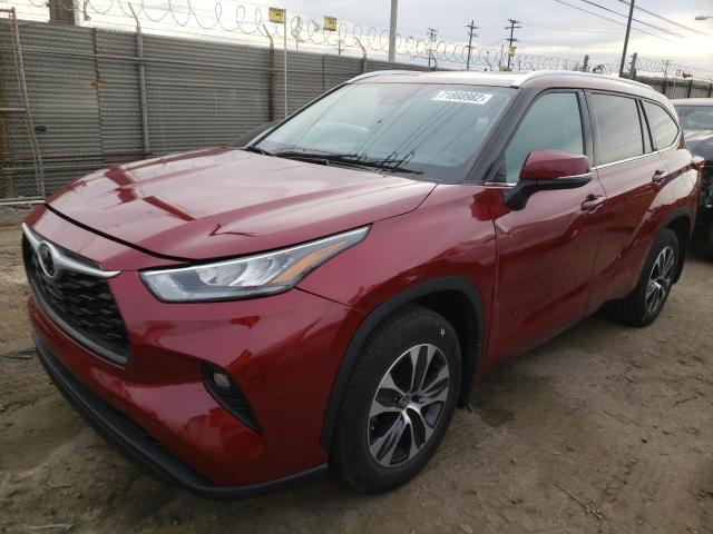 2021 TOYOTA HIGHLANDER XLE VIN: 5TDHZRBHXMS528440