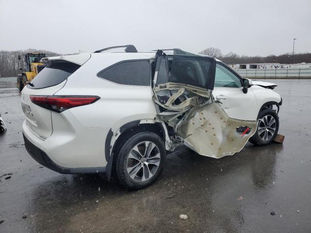 2021 TOYOTA HIGHLANDER XLE VIN: 5TDGZRBH5MS139846