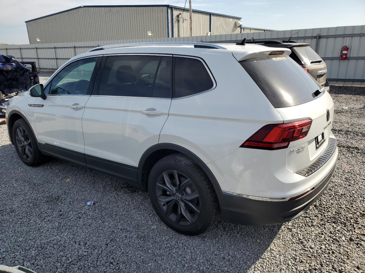 2023 VOLKSWAGEN TIGUAN SE VIN:3VVMB7AX0PM103413