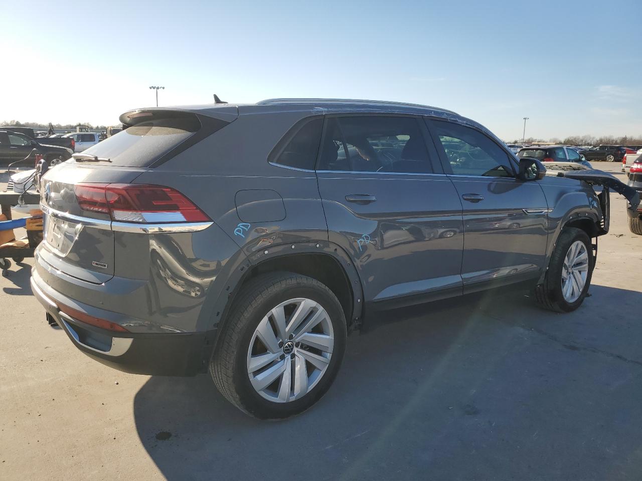 2022 VOLKSWAGEN ATLAS CROSS SPORT SE VIN:1V2KE2CA4NC229232