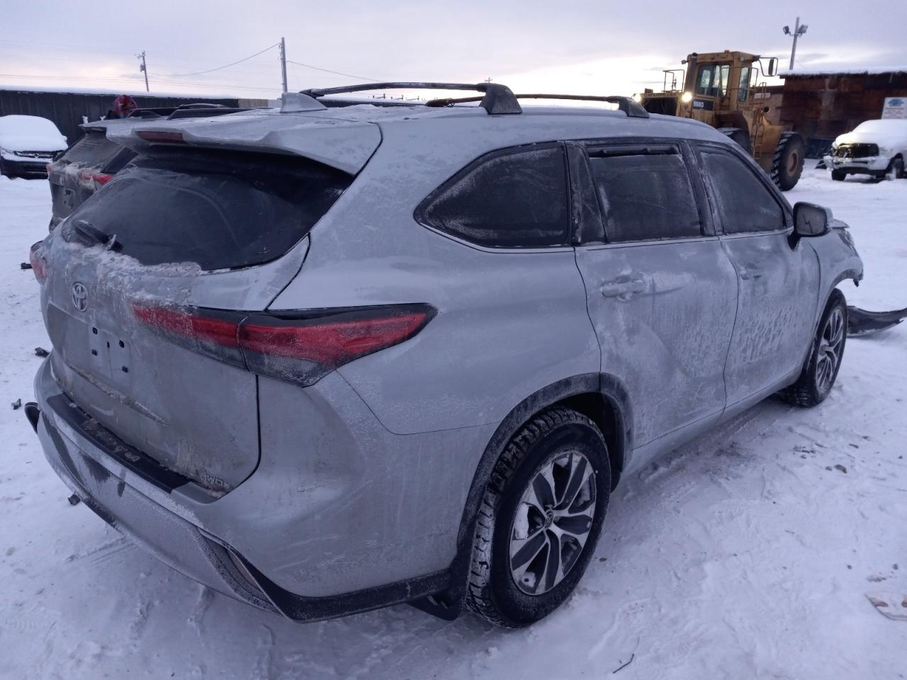 2022 TOYOTA HIGHLANDER XLE VIN:5TDHZRBHXNS581222