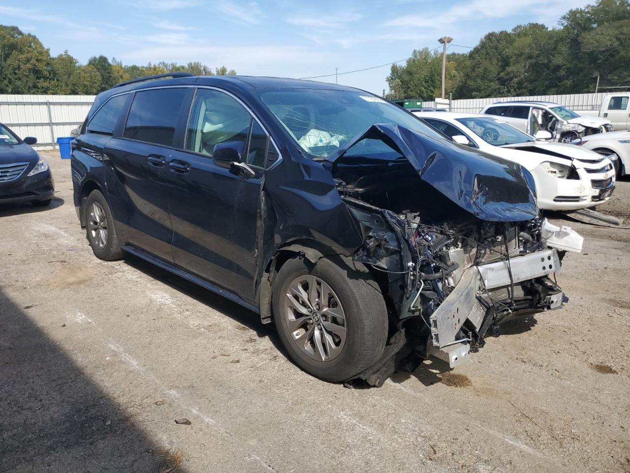 2022 TOYOTA SIENNA LE VIN:5TDKRKEC0NS100181