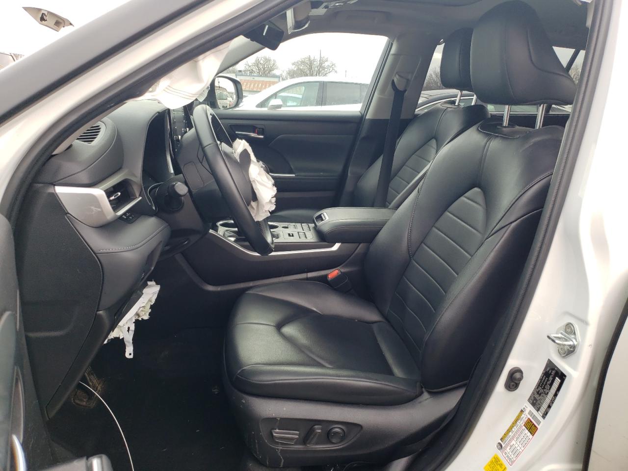 2022 TOYOTA HIGHLANDER XLE VIN:5TDGZRBH6NS568544